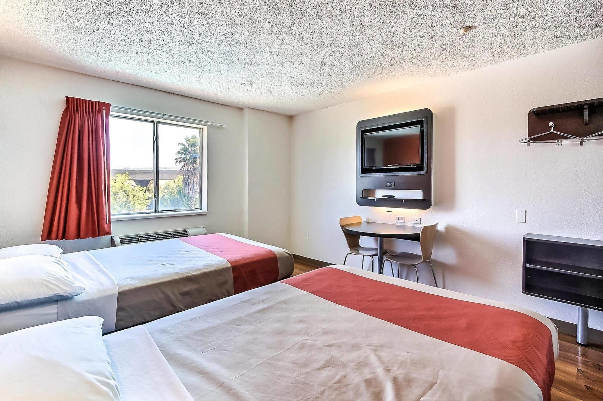 Motel 6-Gilroy, Ca Екстер'єр фото