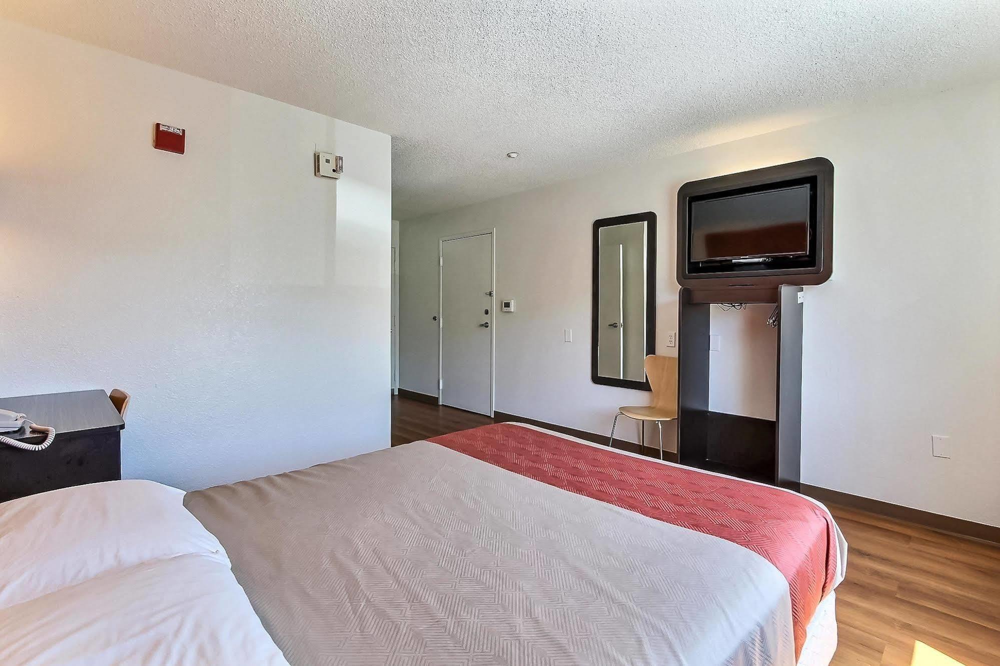 Motel 6-Gilroy, Ca Екстер'єр фото
